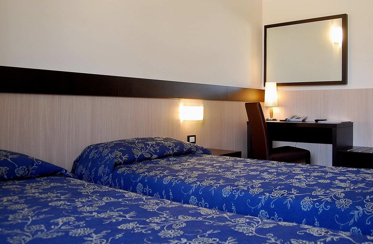 Albergo Visconti Cremona Eksteriør bilde